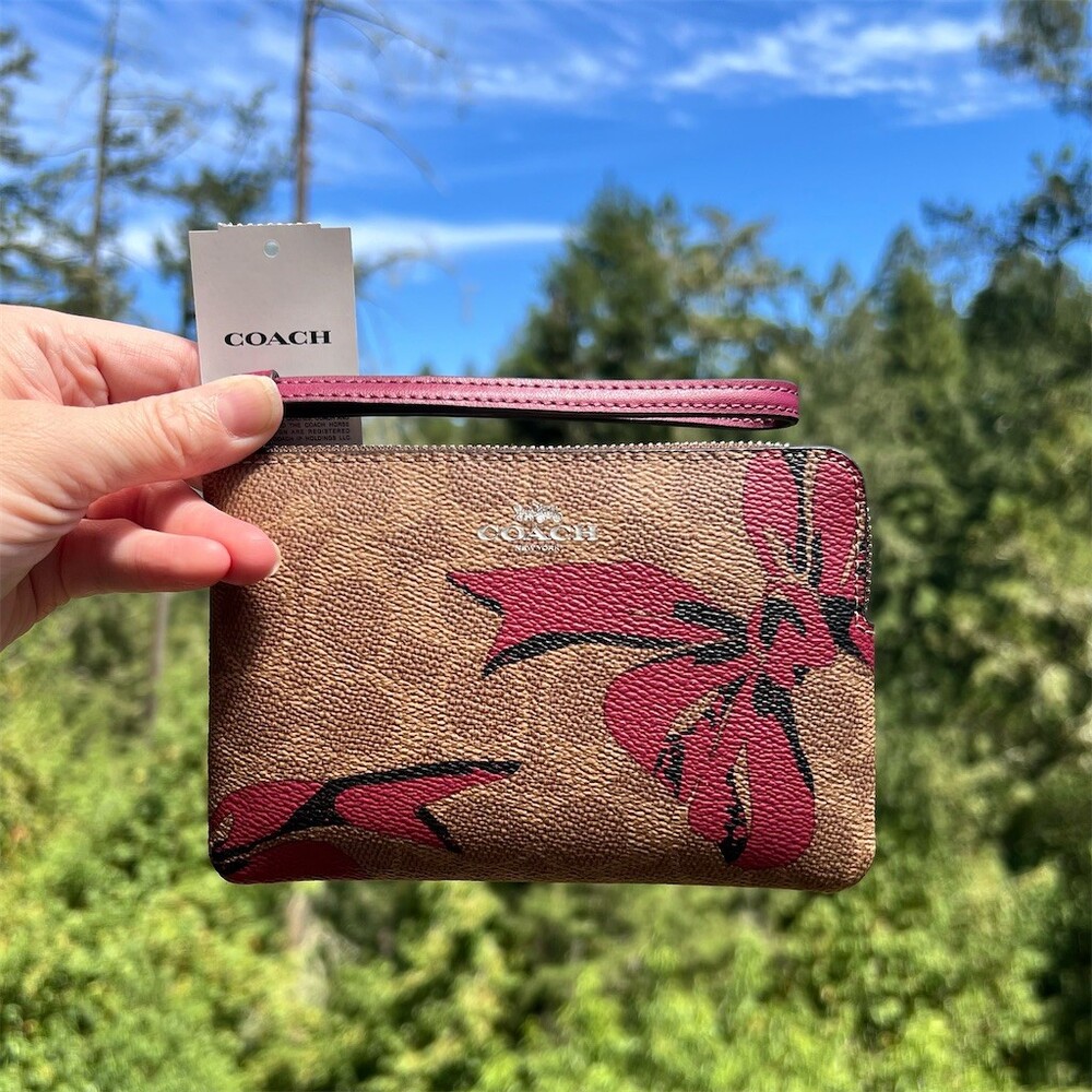 COACH Tan Pink Multi Wristlet Wallet Clutch Bow Print CZ440 Silver Hardware NWT